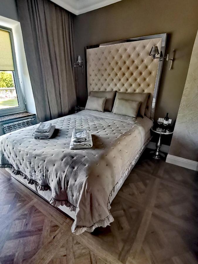 צ'ארזיקובי Hotel Bellevue מראה חיצוני תמונה