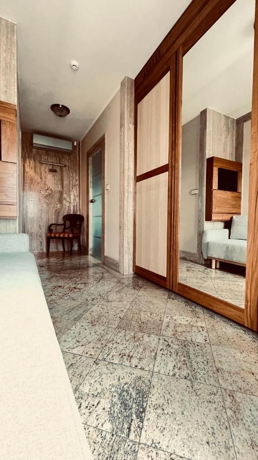 צ'ארזיקובי Hotel Bellevue מראה חיצוני תמונה